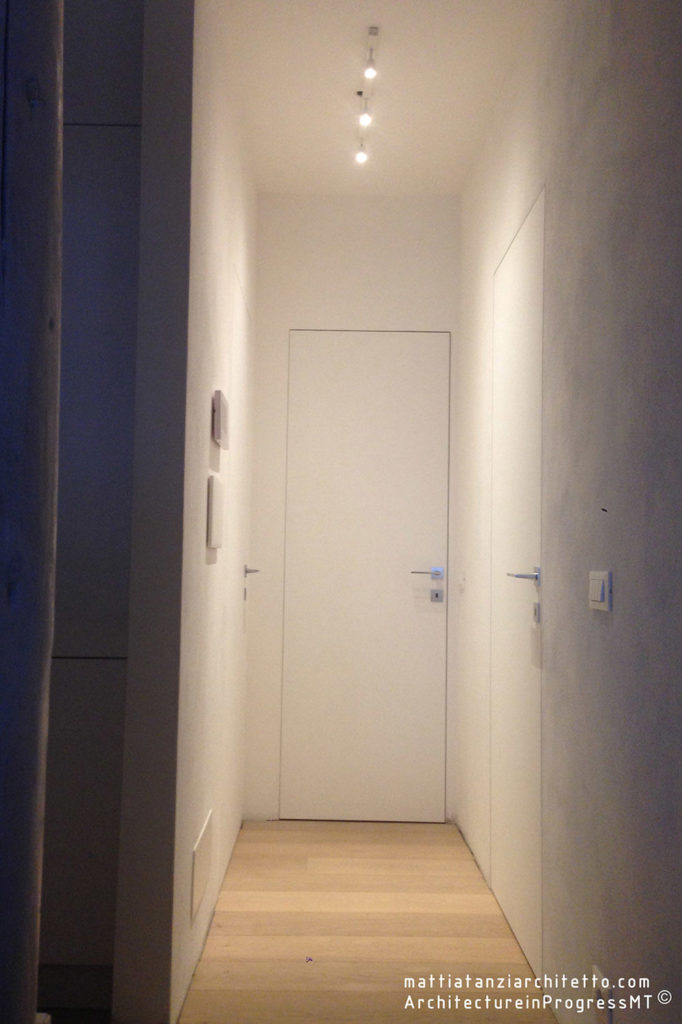 porta_invisibile_corridoio2