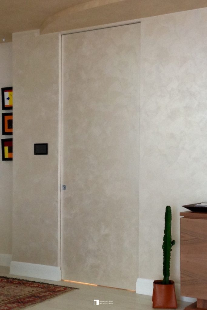 Porte coulissante affleurante à galandage